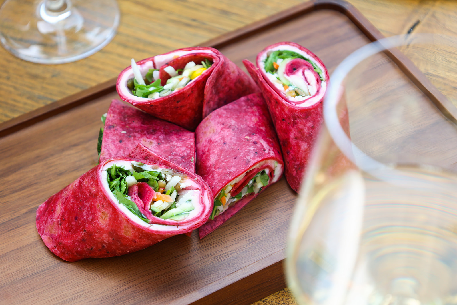  Plank met bietenwraps bij catering van Next Venue