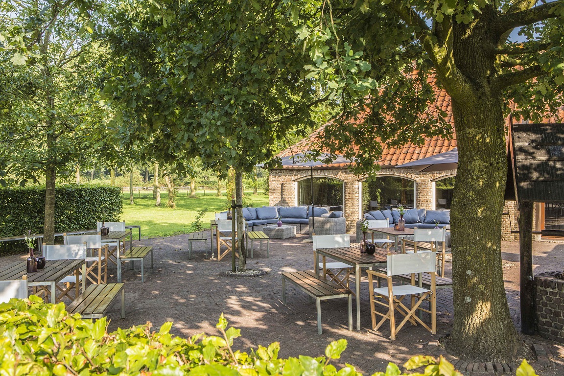 Het terras van Hoeve Sparrendam
